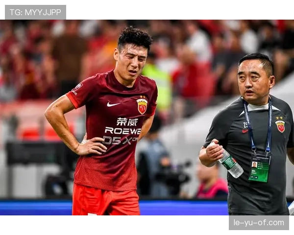 中超联赛激战正酣：争冠悬念迭起，保级大战白热化